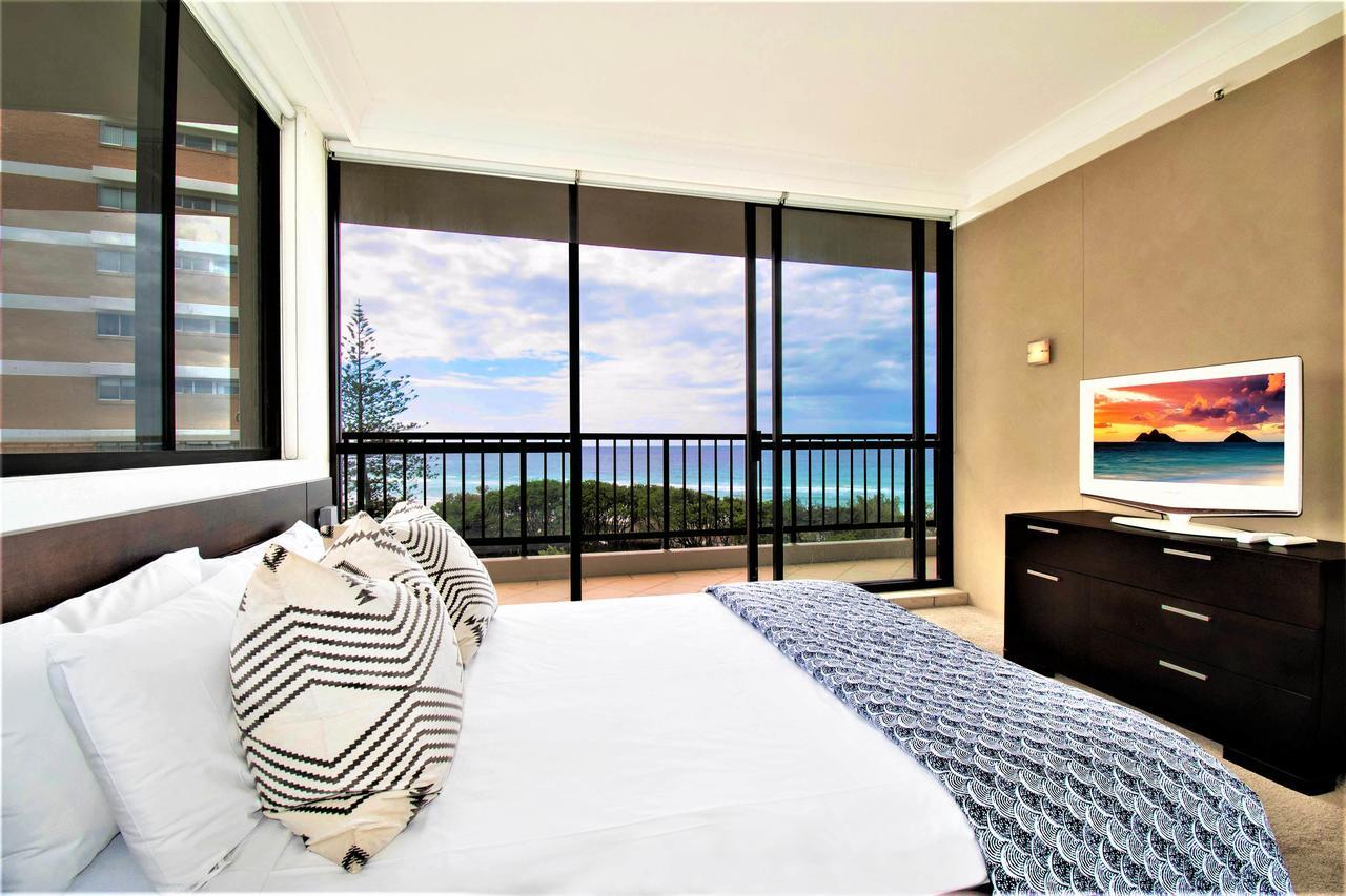 Capricorn One Beachside Holiday Apartments - Official Гоулд Коуст Екстериор снимка