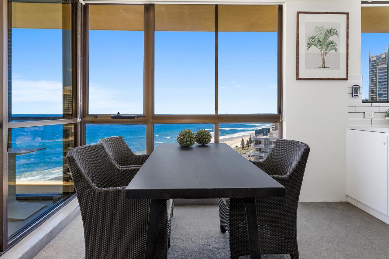 Capricorn One Beachside Holiday Apartments - Official Гоулд Коуст Екстериор снимка