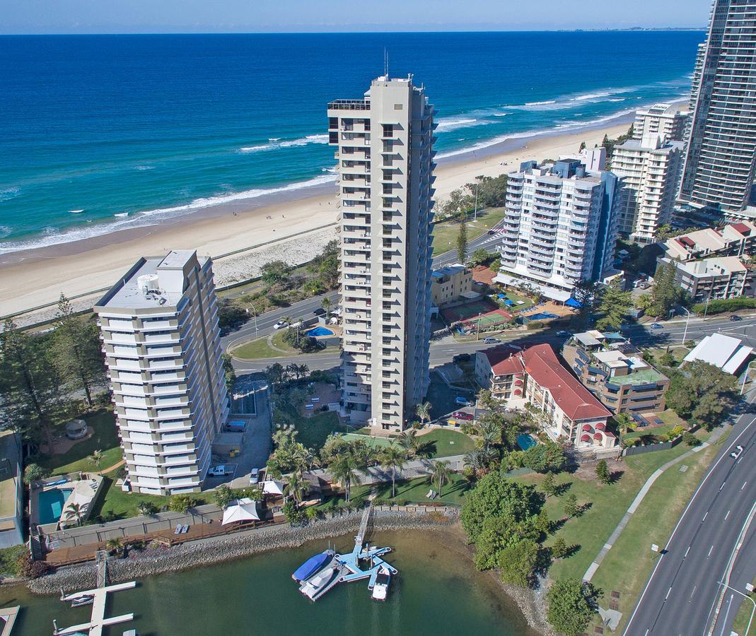 Capricorn One Beachside Holiday Apartments - Official Гоулд Коуст Екстериор снимка