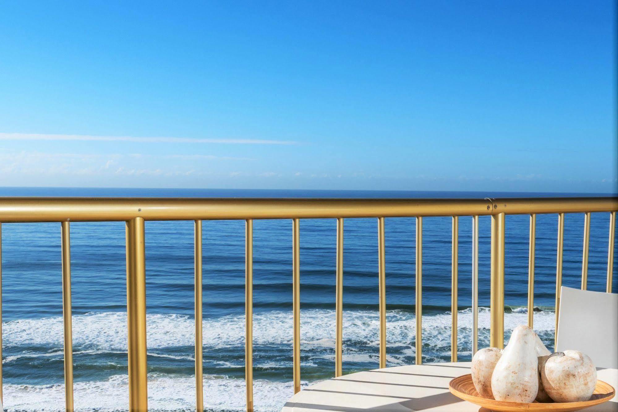 Capricorn One Beachside Holiday Apartments - Official Гоулд Коуст Екстериор снимка