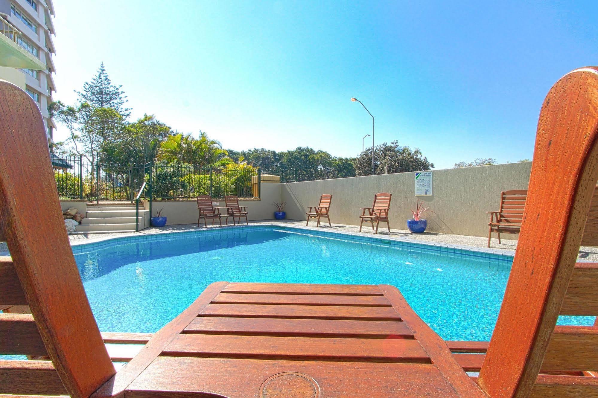 Capricorn One Beachside Holiday Apartments - Official Гоулд Коуст Екстериор снимка