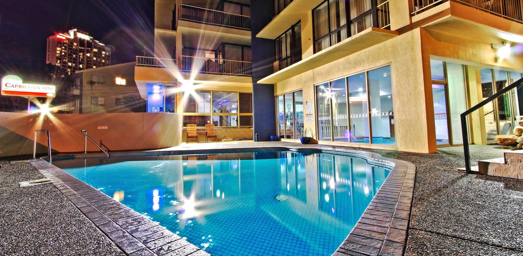 Capricorn One Beachside Holiday Apartments - Official Гоулд Коуст Екстериор снимка