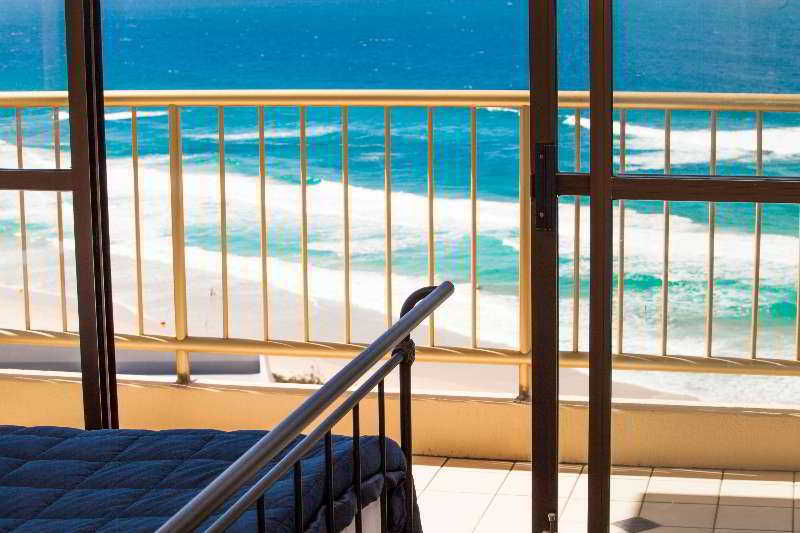 Capricorn One Beachside Holiday Apartments - Official Гоулд Коуст Екстериор снимка